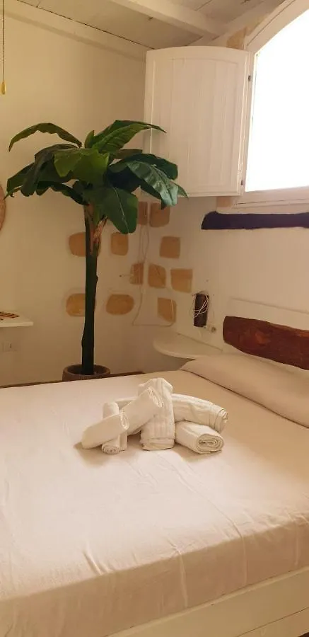 One Bedroom House With Sea View And Garden At Lampedusa 1 Km Away From The Beach Holiday home